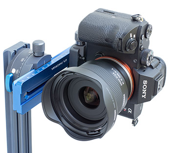 Das Tamron 20mm F/2.8 Di III OSD am Novoflex Panoramakopf