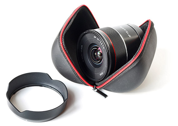 Samyang AF 18mm F2.8 mit Köcher Hülle