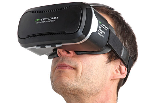 Tepoinn 3D VR Brille im Einsatz um interaktive Panoramen zu betrachten