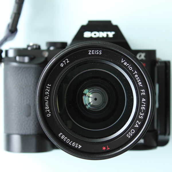 Sony Alpha 7R mit Zeiss FE 4/16-35 ZA OSS Vario-Tessar T*